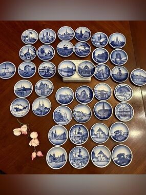Large Lot of 41 Vintage Royal Copenhagen Mini Plaquettes 2010 Series Denmark